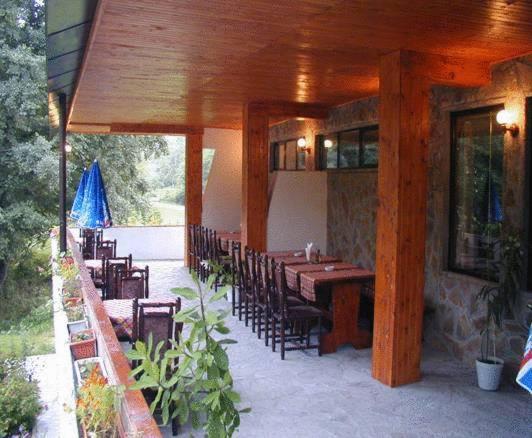 Hotel Paradise Place Kalofer Exterior photo
