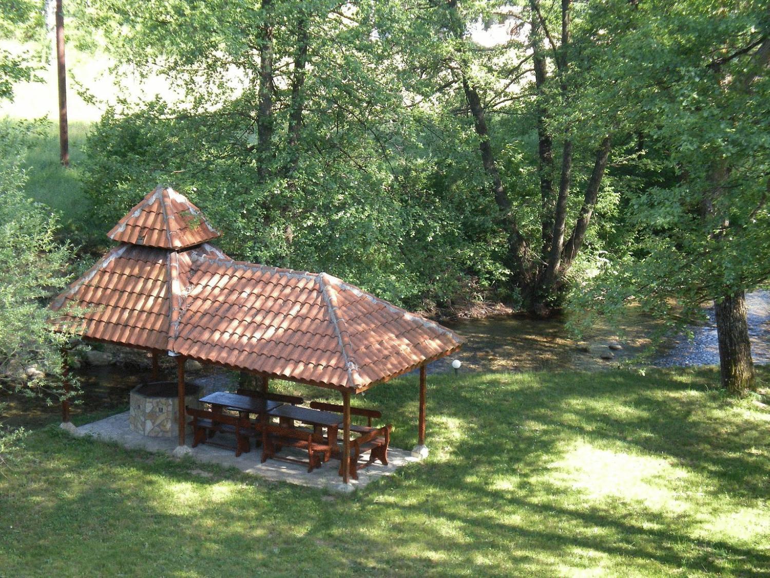 Hotel Paradise Place Kalofer Exterior photo