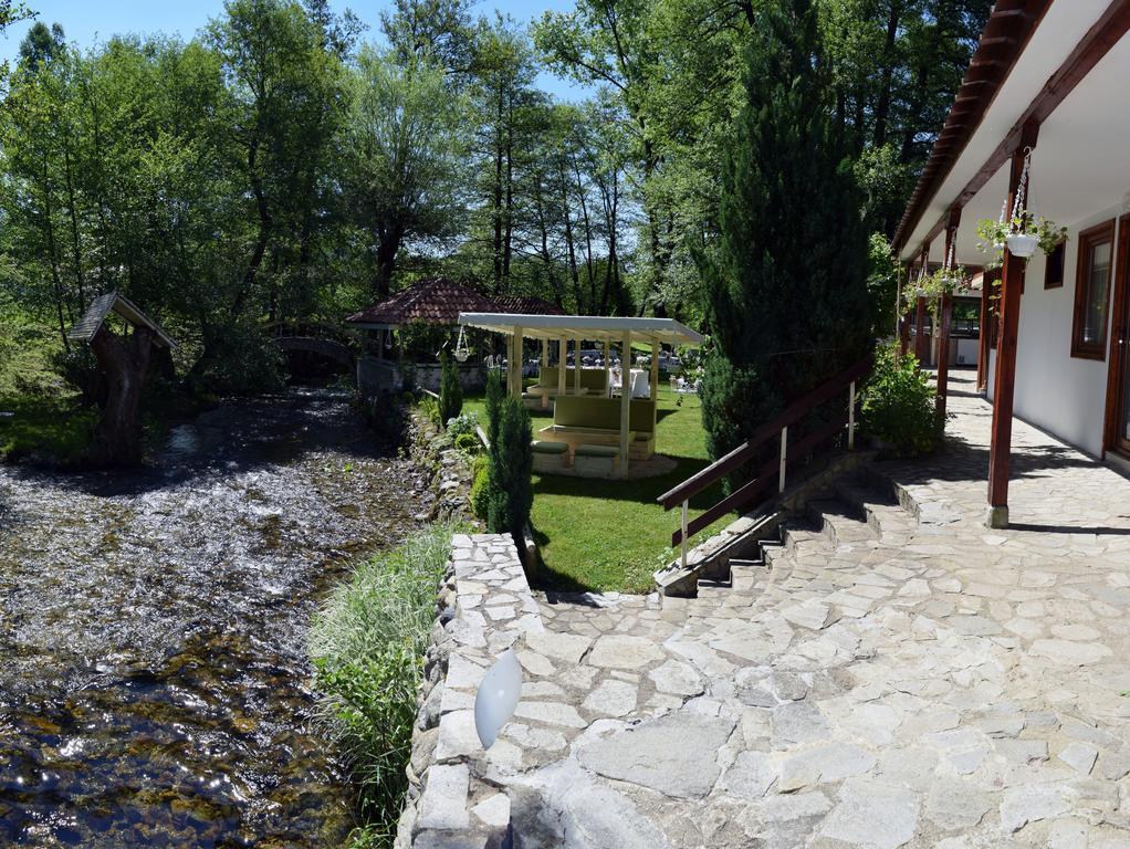 Hotel Paradise Place Kalofer Exterior photo
